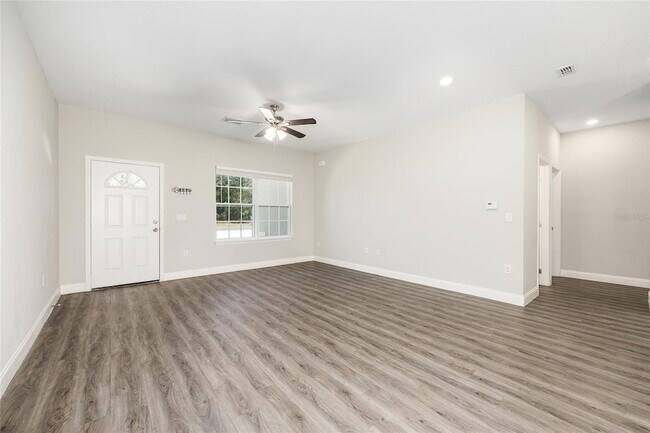 Building Photo - 5998 SW 154th Street Rd