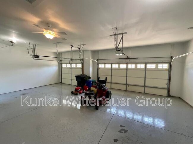 Building Photo - 3014 Roan Hill Dr