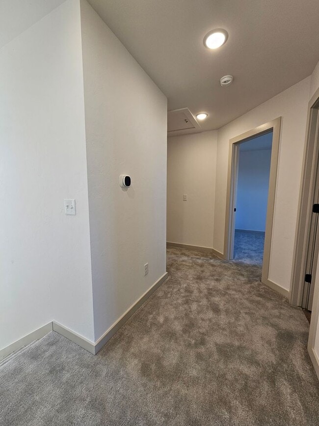 Building Photo - (3) Bed/(2.5) Bath Townhome Avail NOW! New Construction!