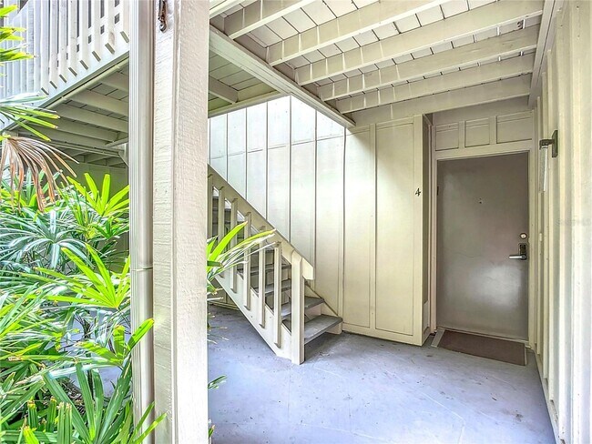 Building Photo - Fully Furnished 2BR/2BA Condo in the Heart...