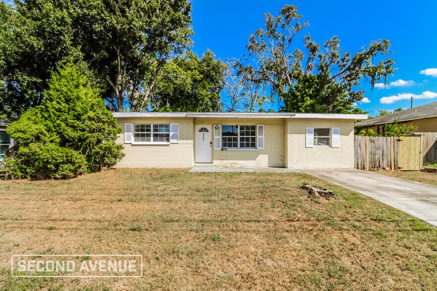 Primary Photo - 9547 Starkey Rd
