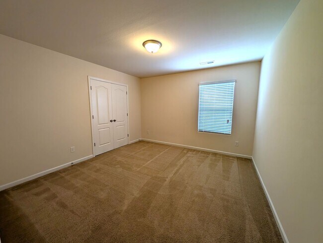 Building Photo - Pristine, 2 Story Home located in the Reserve at Canyon Hills Subdivision!