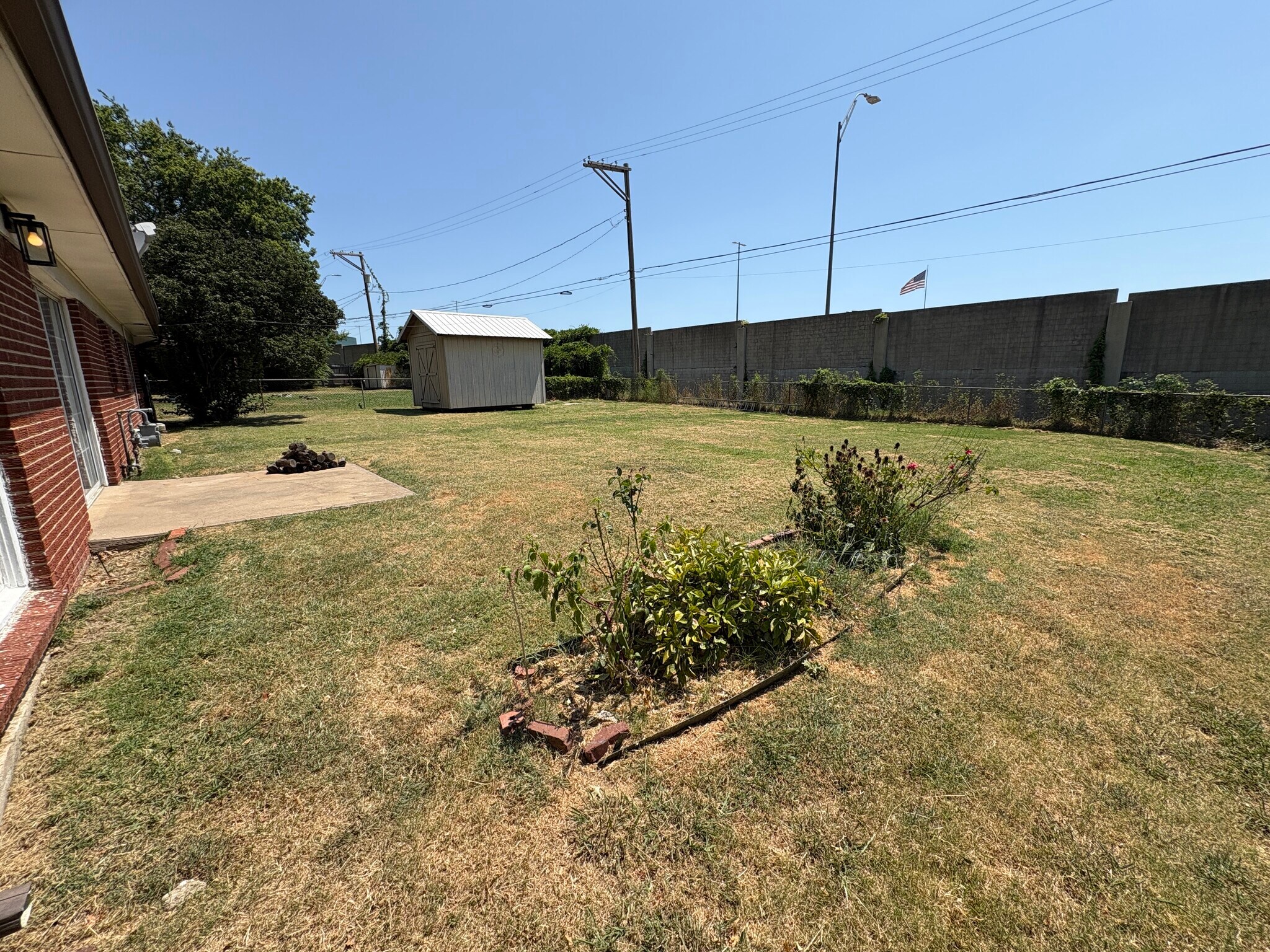 Building Photo - 4691 S Winston Ave