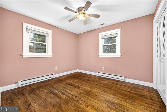 Building Photo - 46 Browning Ave