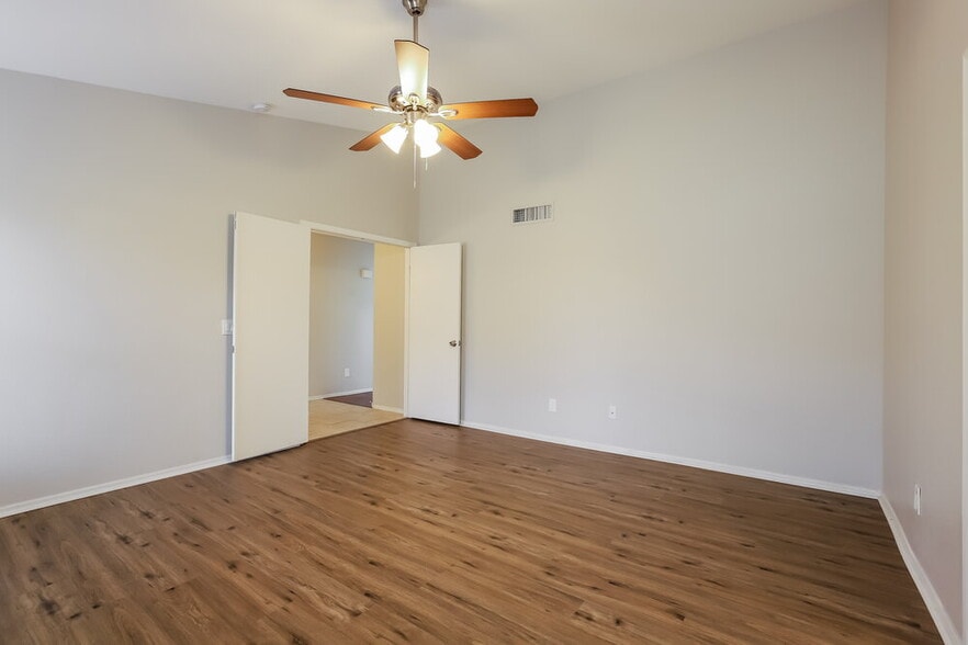 Building Photo - 4351 E Baywood Ave