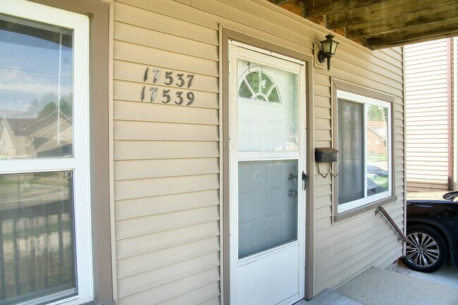 Building Photo - 17537 Clarann St