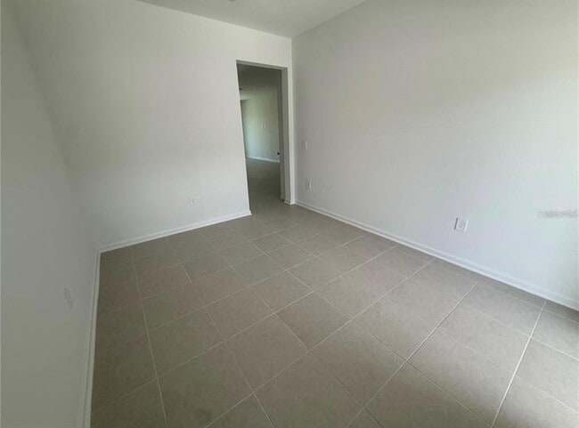 Building Photo - 2644 Skyline Lp