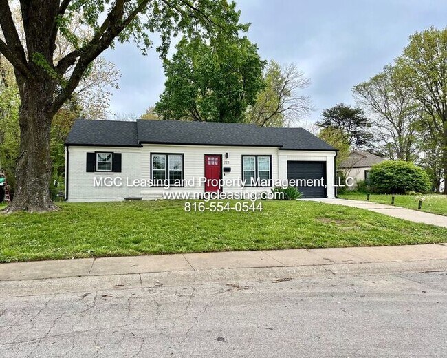 Building Photo - Unique Ranch Style Home Minutes From Downt...