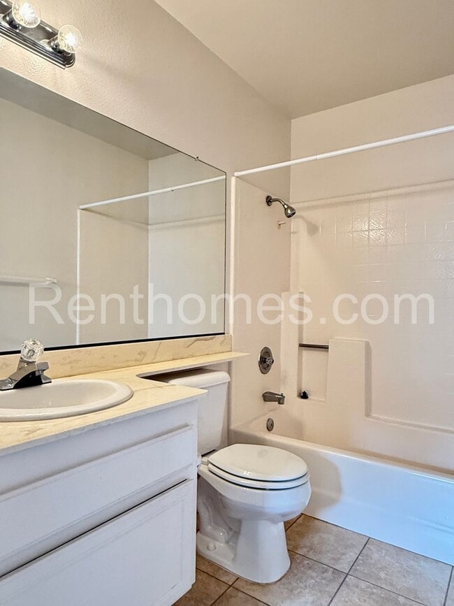 Building Photo - 13546 Hike Ln