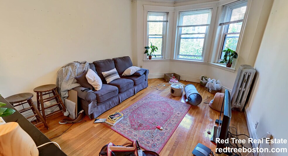 Building Photo - 112 Queensberry St