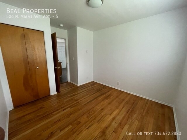 Building Photo - 506 N Miami Ave