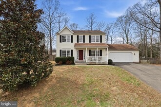 Building Photo - 9502 Cameo St