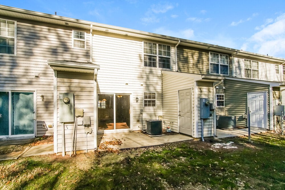 Building Photo - 7830 Averette Field Dr