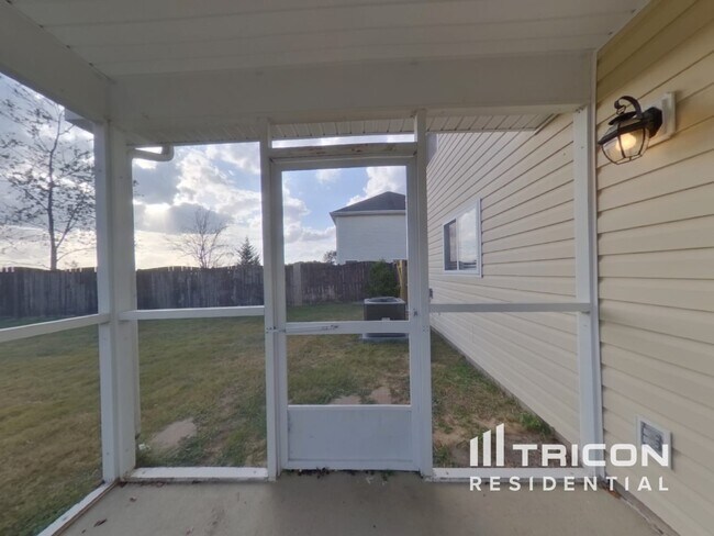 Building Photo - 379 Charter Oak Ct
