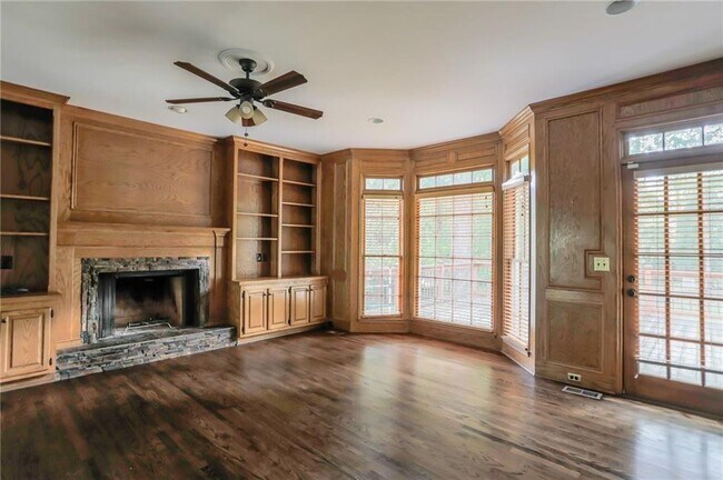 Building Photo - 4941 Gaskin Walk