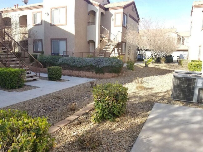 Building Photo - 2 BED/ 2 BATH CONDO LOCATED IN THE SOUTHWEST!