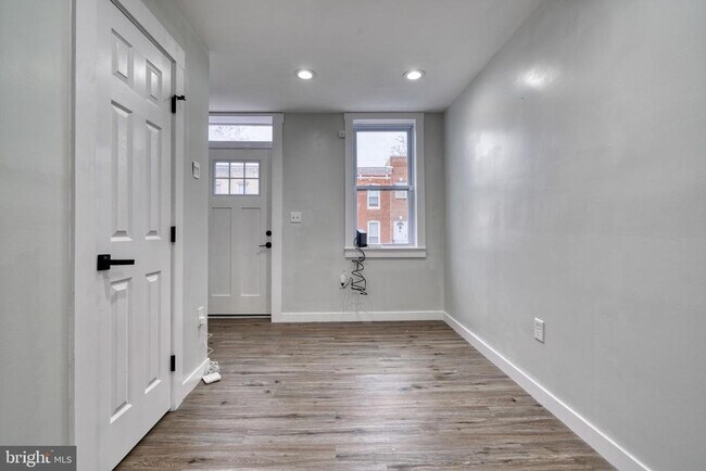 Building Photo - 1125 Washington Blvd