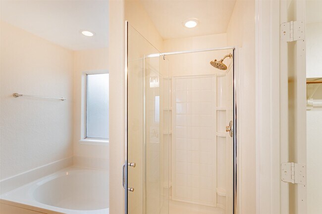 Building Photo - 2830 Katy Briar Ln