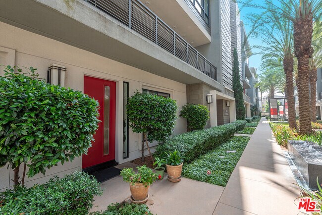 Building Photo - 12763 Shell Pl