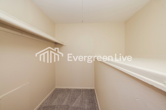 Building Photo - 6420 Larcomb Dr