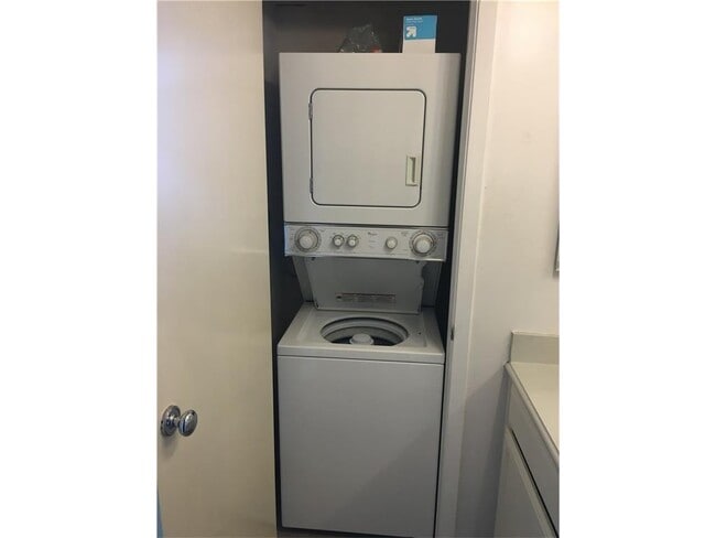 Building Photo - 2311 Nueces St