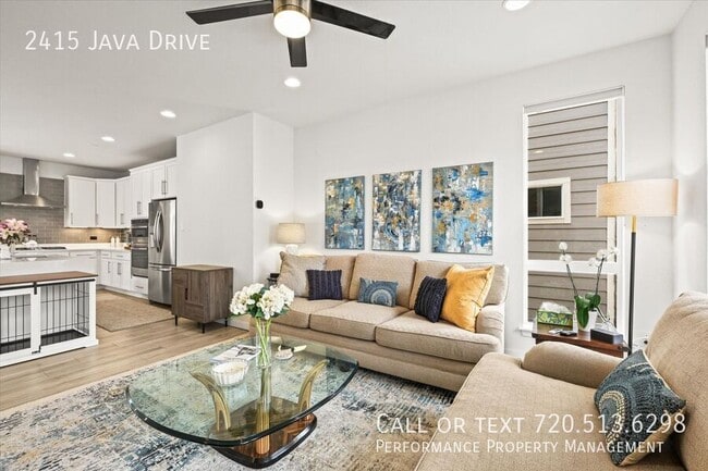 Building Photo - 2415 Java Dr