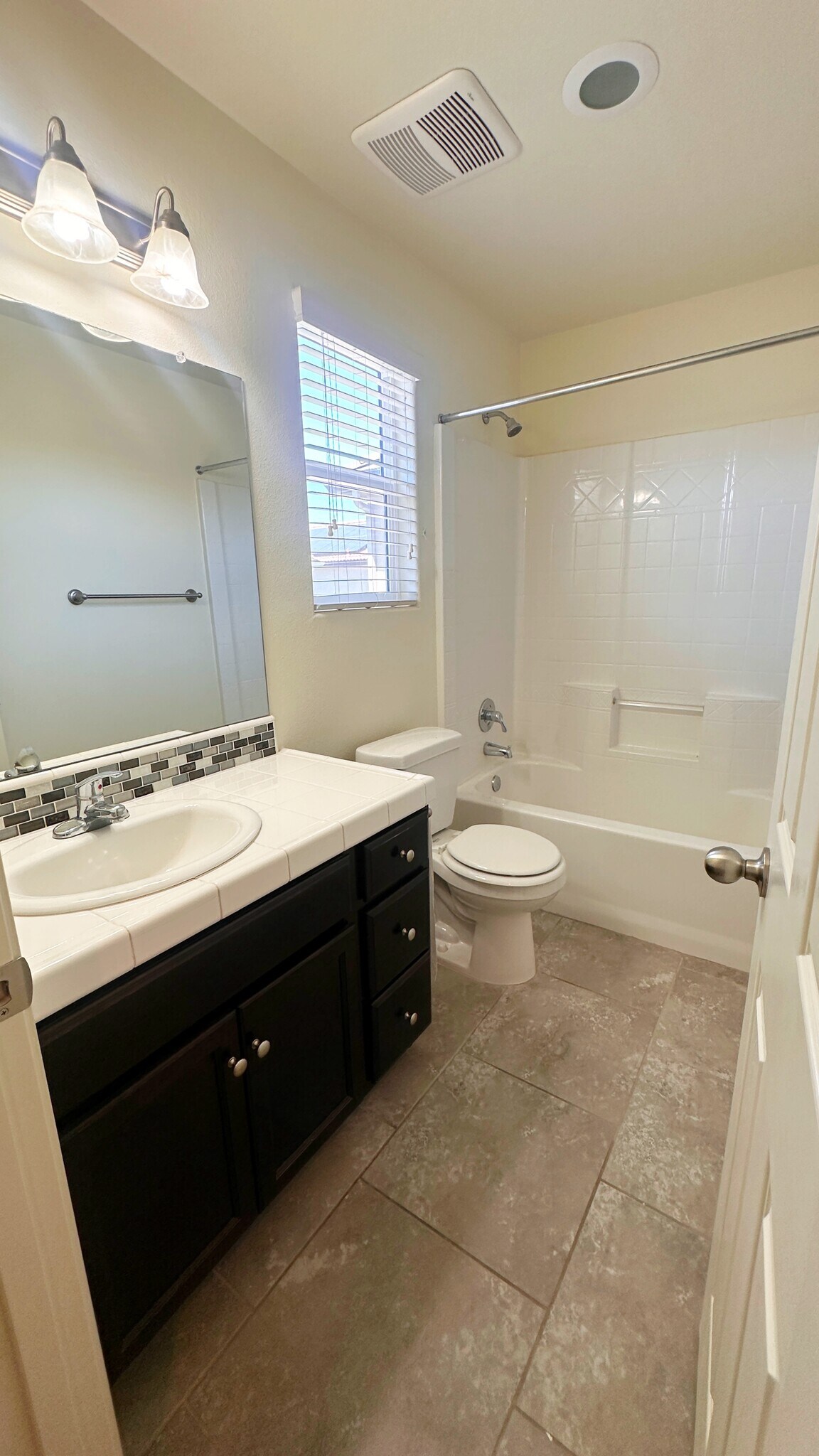 Building Photo - 3701 Friendship Ln