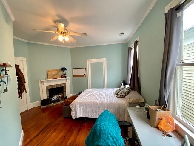 Building Photo - 79 Smith St