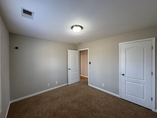 Building Photo - Beautiful Single Family Home