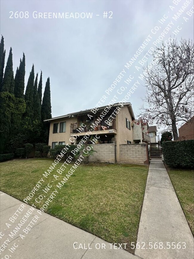 Building Photo - 2 BED/2 BATH w/garage & private patio.  Sm...