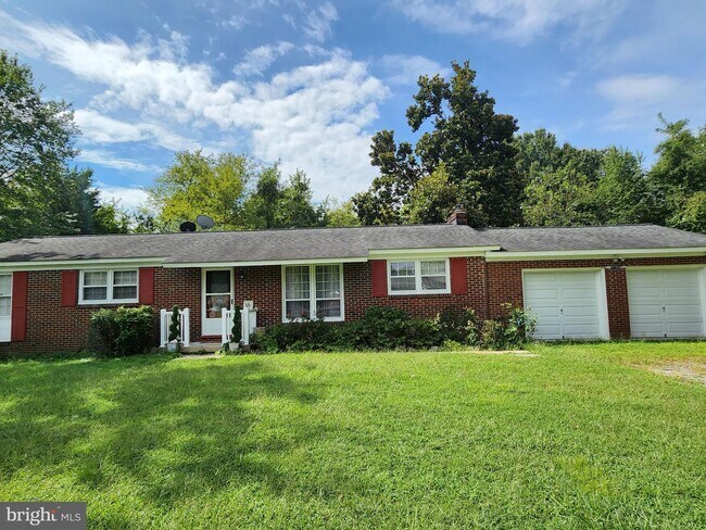 Building Photo - 17158 Ferry Dock Rd