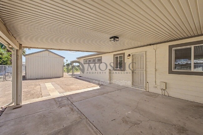 Building Photo - 1625 S 74th St