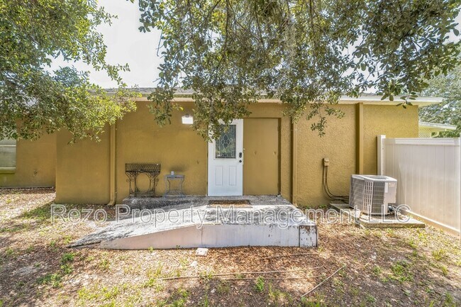 Building Photo - 465 Rio Grande Ln