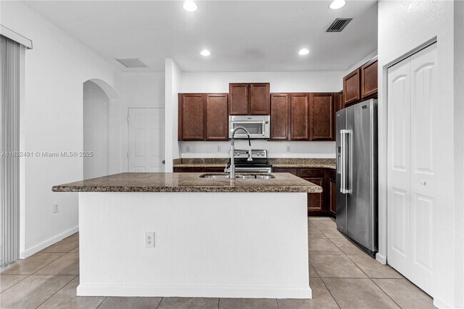 Building Photo - 28381 SW 128th Pl