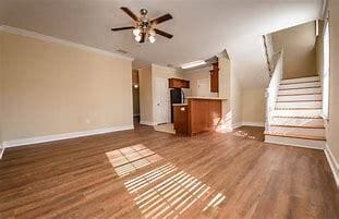 1515 Boone Living room - Valdosta Campus Walk-Off Campus Student Housi