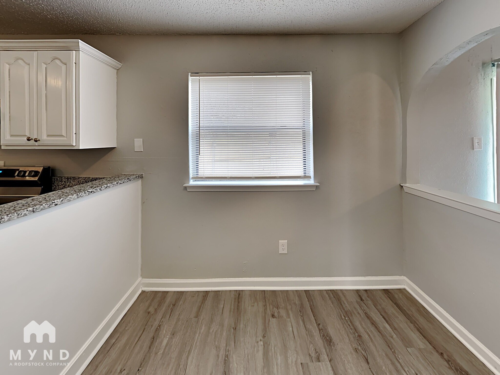 Building Photo - 1203 Thannisch Ct