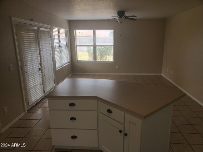 Building Photo - 10518 W Foothill Dr