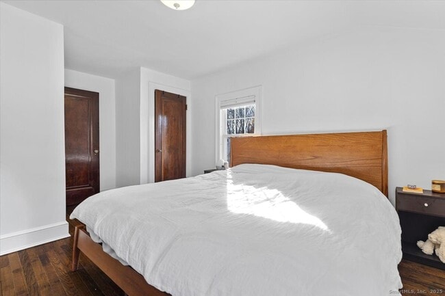 Building Photo - 171 Waite St