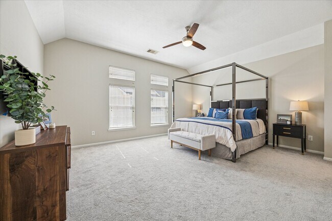 Building Photo - 3319 Leading Point Dr