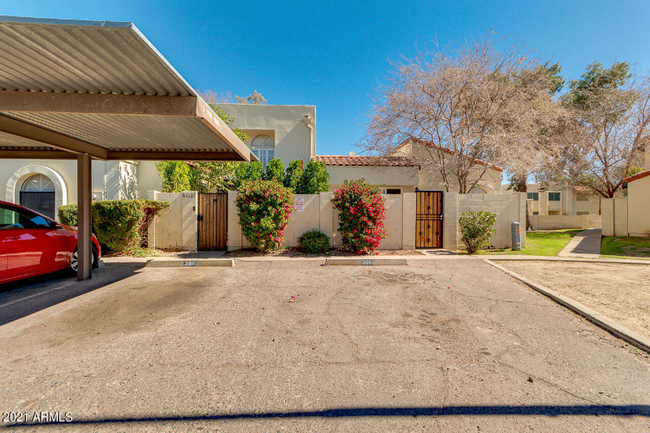 Building Photo - 8037 N 32nd Dr