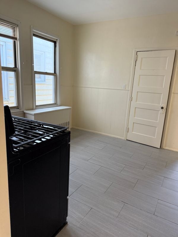 Building Photo - 103 Burhans Ave