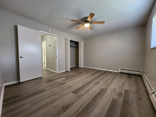 Building Photo - 49 Chestnut Dr