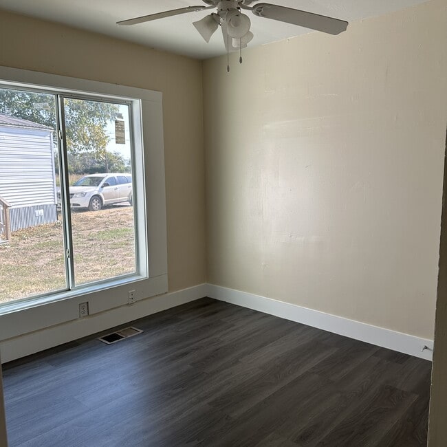 Building Photo - 1321 Harris Hill Rd