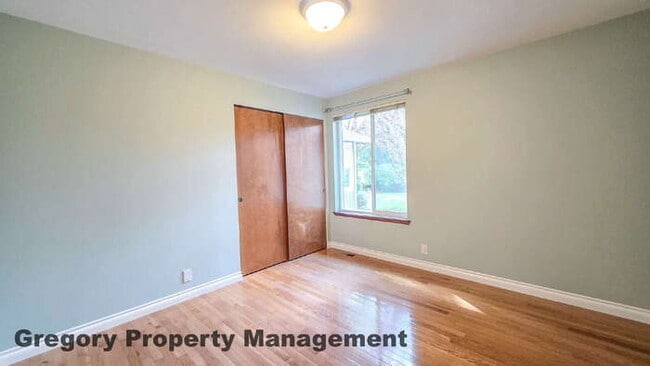 Building Photo - First Time Rental! Newly Remodeled 3bed 2bath Super clean home in top condition. Just under 1 acr...