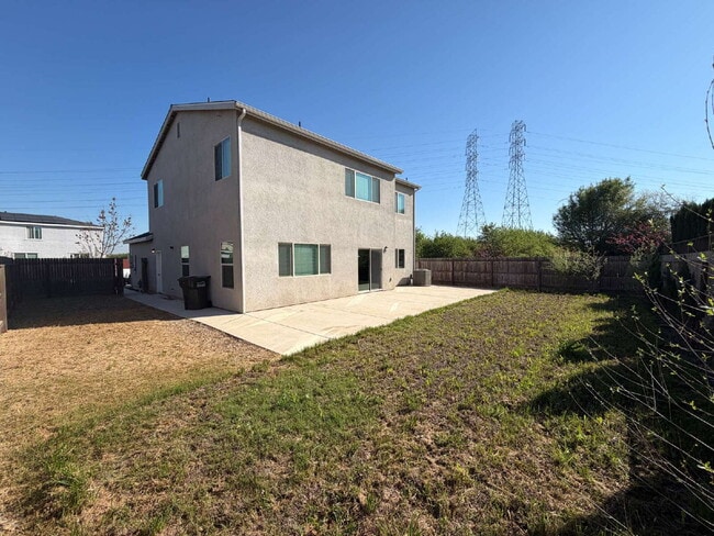 Building Photo - 2494 Valdes Dr