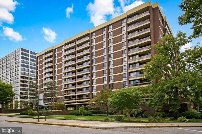 Building Photo - 4100 N Charles St