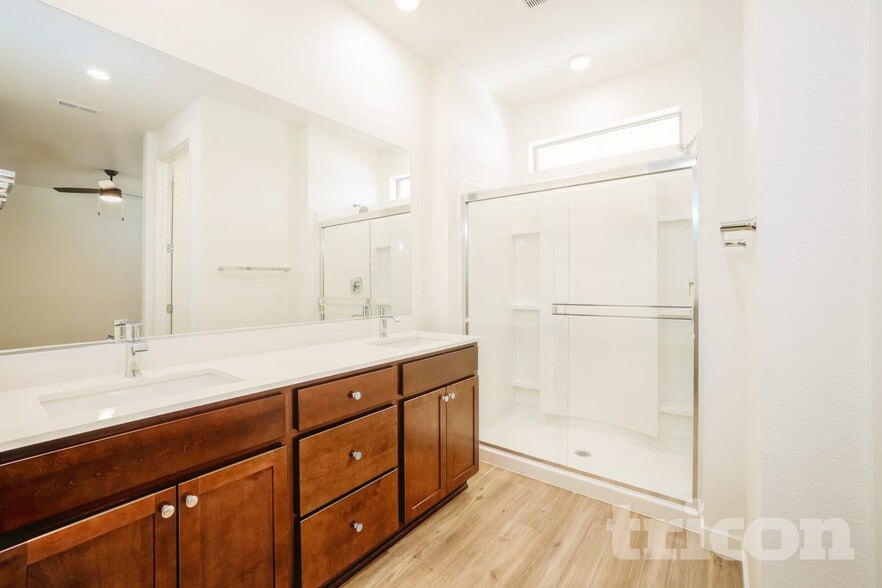 Building Photo - 2470 Wolf Willow Ct
