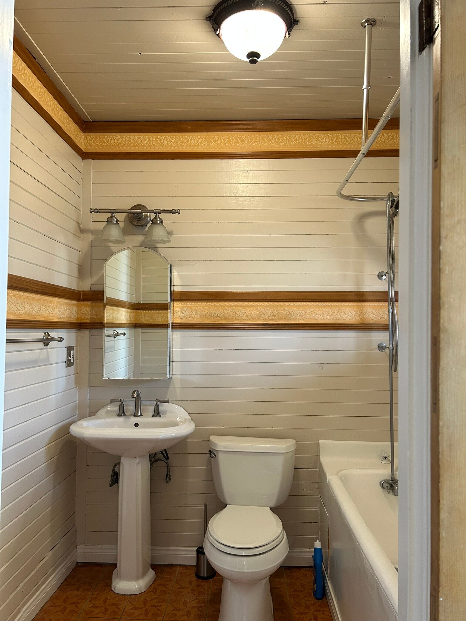 Building Photo - 2329 Curlew St