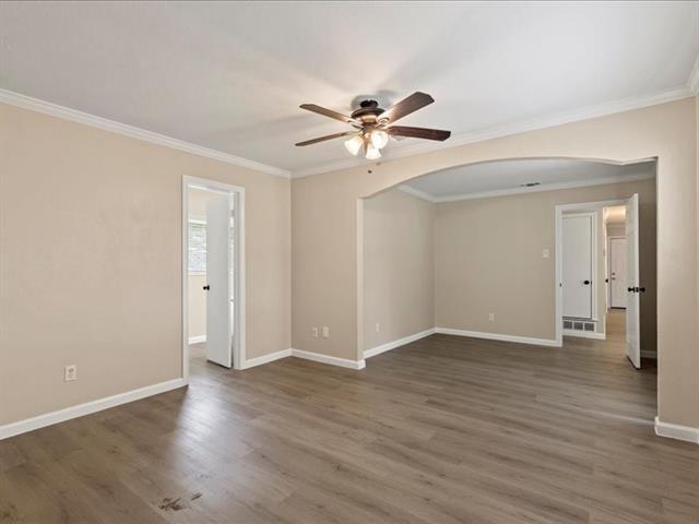 Building Photo - 2709 Leameadow Dr