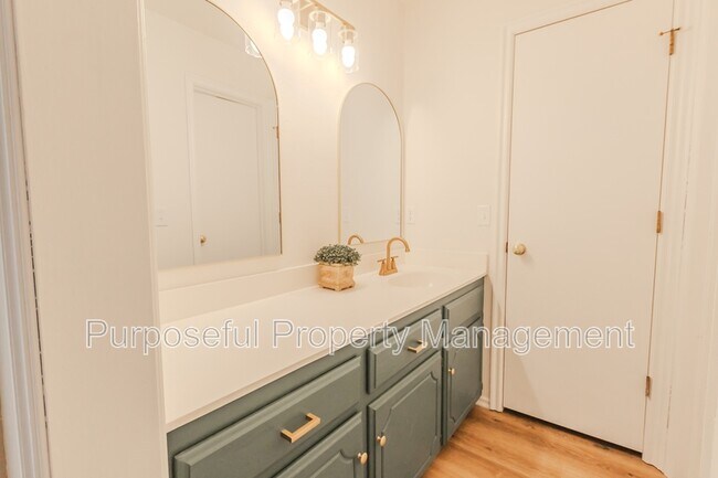 Building Photo - 1109 David Rd